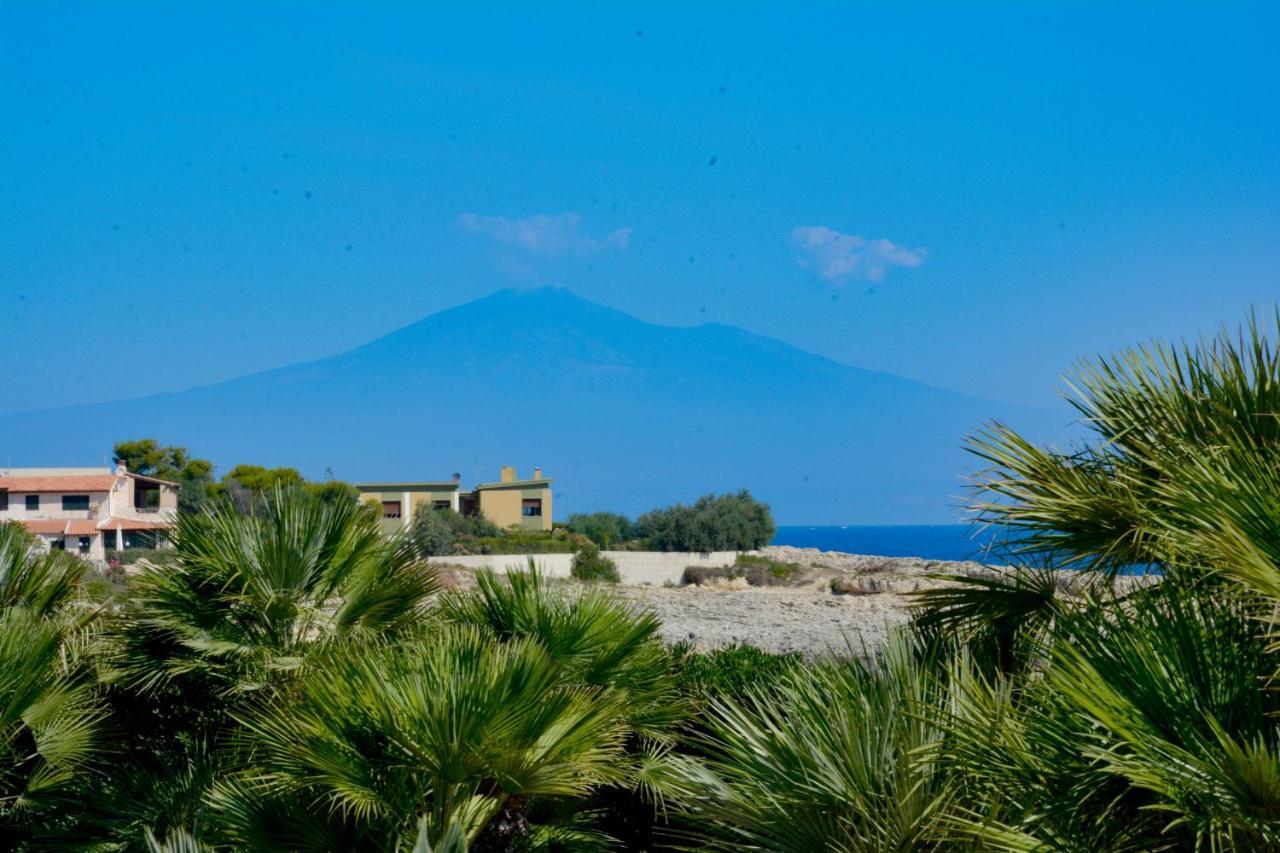 La Casa In Riva Al Mare Villa Augusta Exterior photo