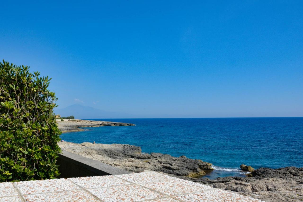 La Casa In Riva Al Mare Villa Augusta Exterior photo