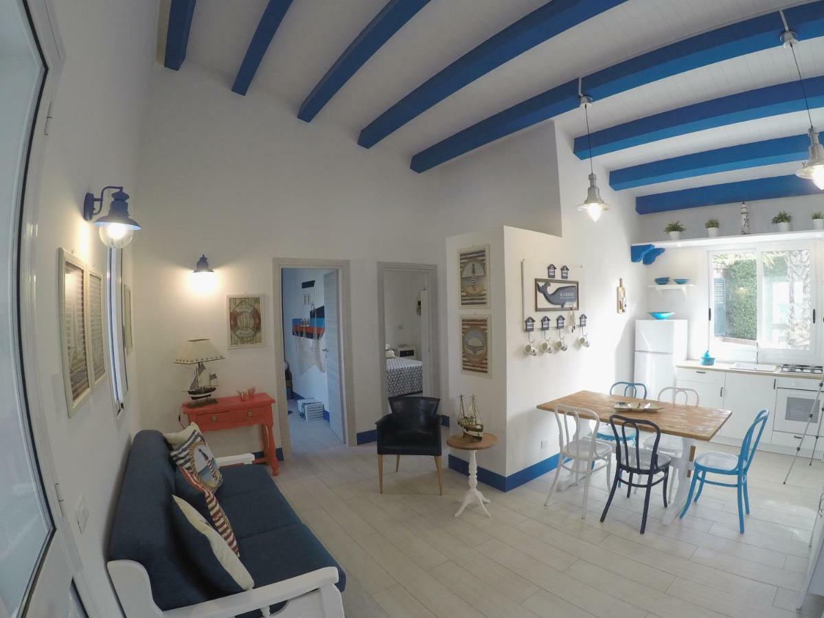 La Casa In Riva Al Mare Villa Augusta Exterior photo