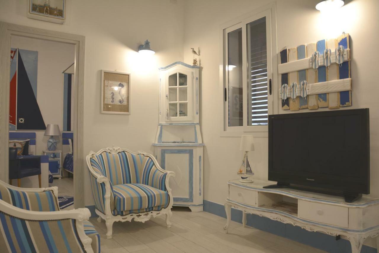 La Casa In Riva Al Mare Villa Augusta Exterior photo